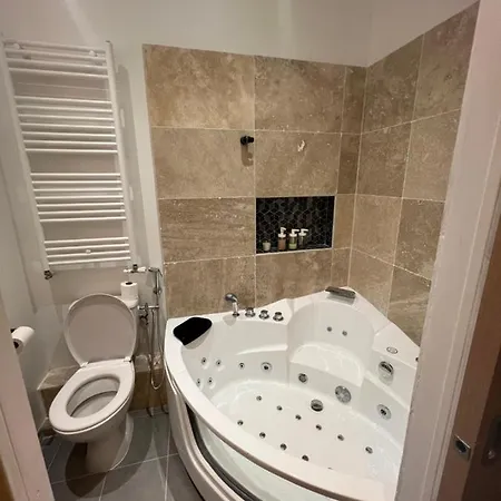 Chez Manena : Avec Jacuzzi Διαμέρισμα Puteaux